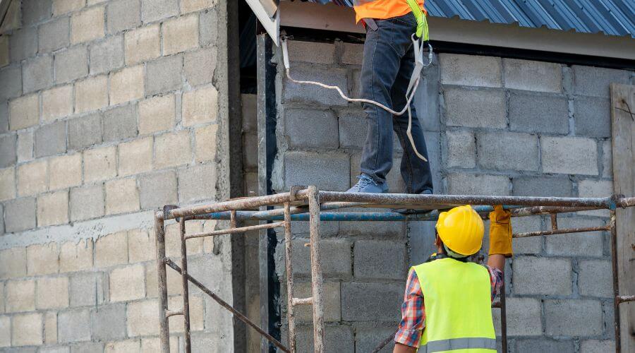 Professional New roof installation in Sadorus, IL